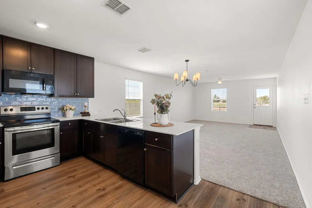 424 Marty Allen Loop Jarrell, TX 76537