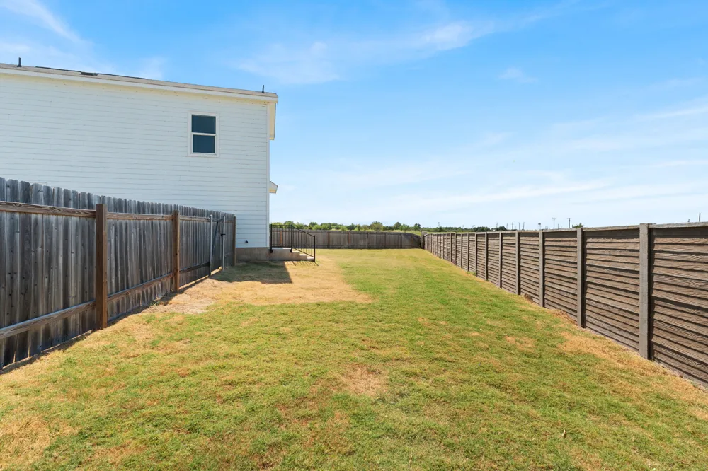 424 Marty Allen Loop Jarrell, TX 76537