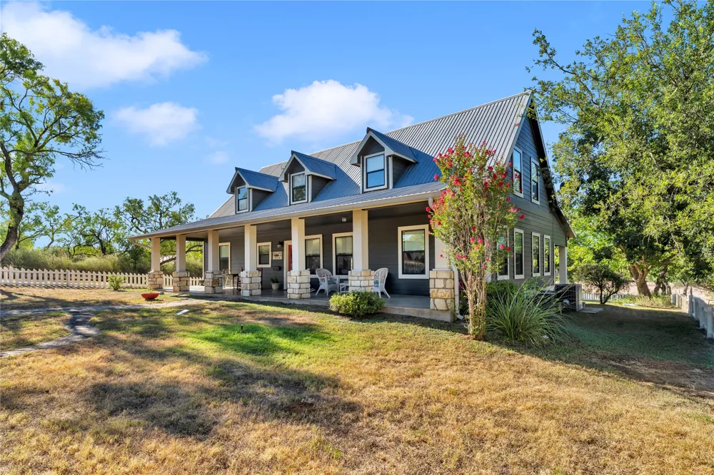 211 Riverside Drive W Llano, TX 78643