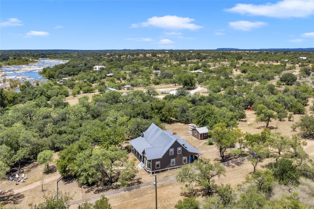 211 Riverside Drive W Llano, TX 78643
