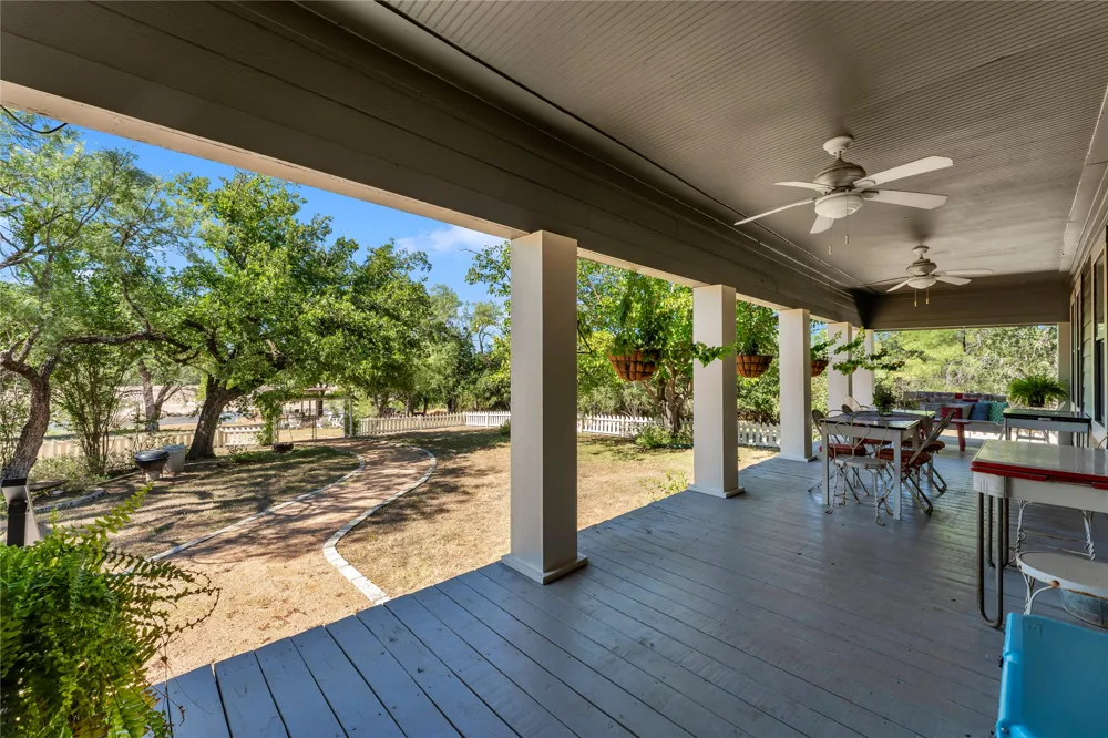 211 Riverside Drive W Llano, TX 78643