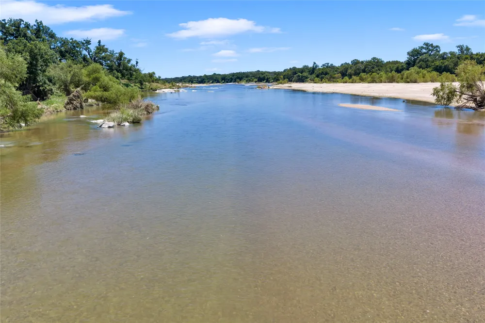 211 Riverside Drive W Llano, TX 78643