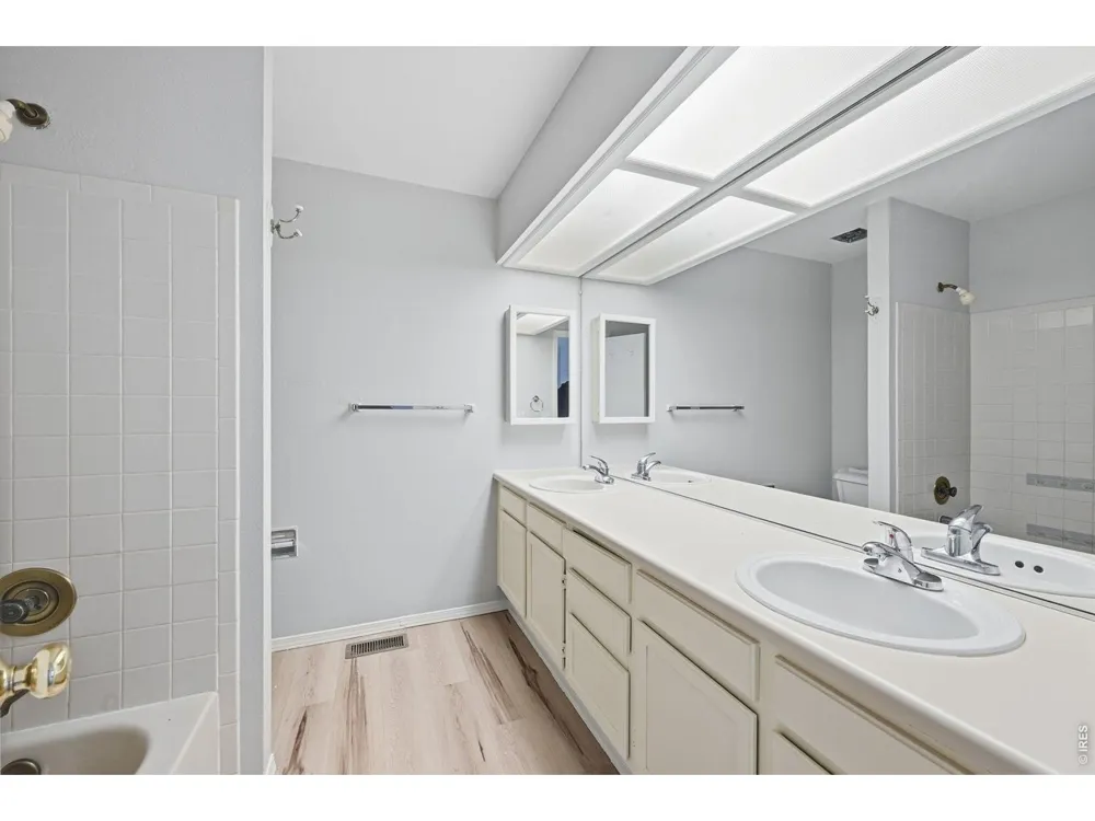 654 W Sandbar Circle Louisville, CO 80027