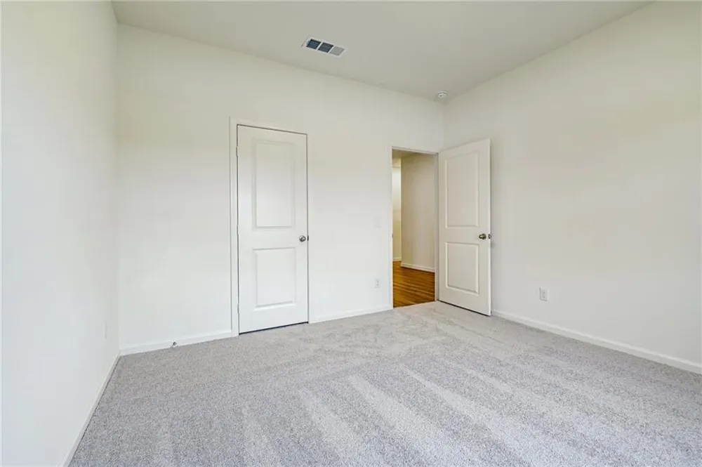 32 Crescent Boulevard Carrollton, GA 30116