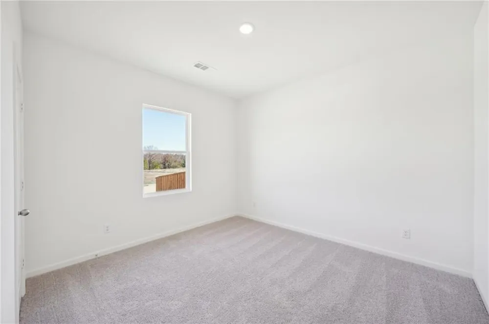 32 Crescent Boulevard Carrollton, GA 30116