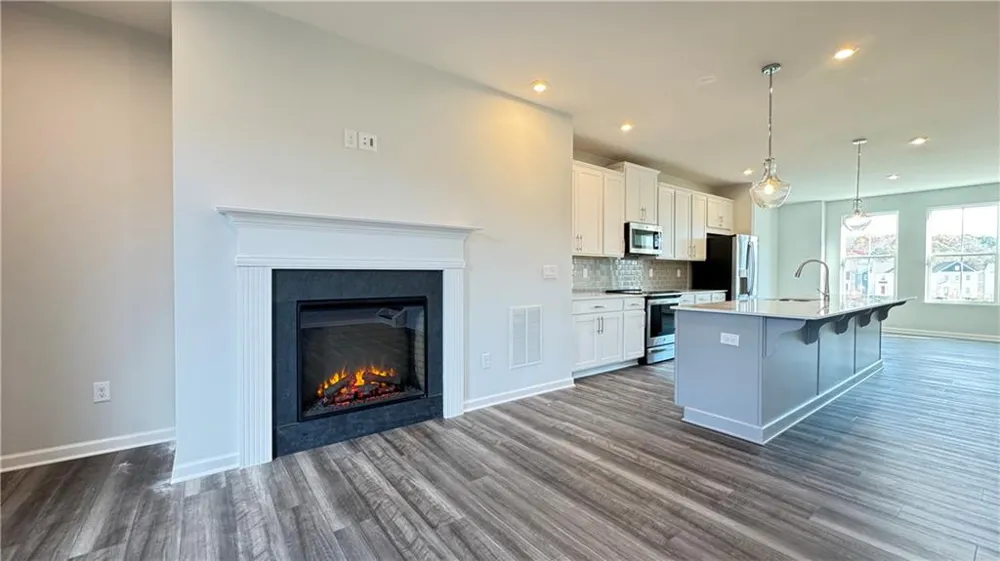 1443 Creekside Circle NW Atlanta, GA 30318