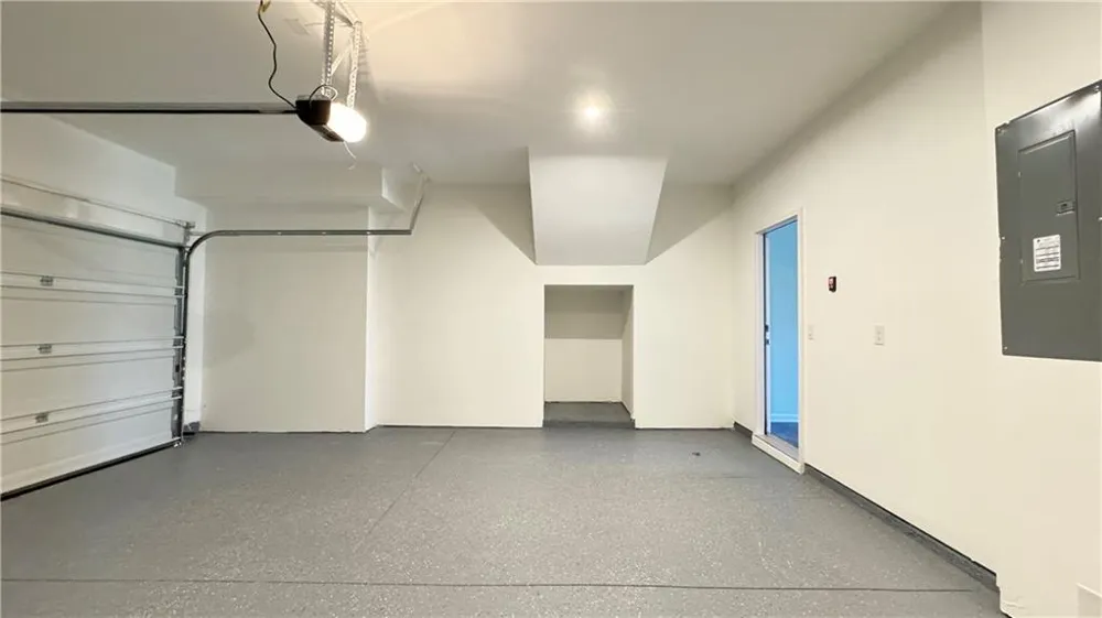 1443 Creekside Circle NW Atlanta, GA 30318