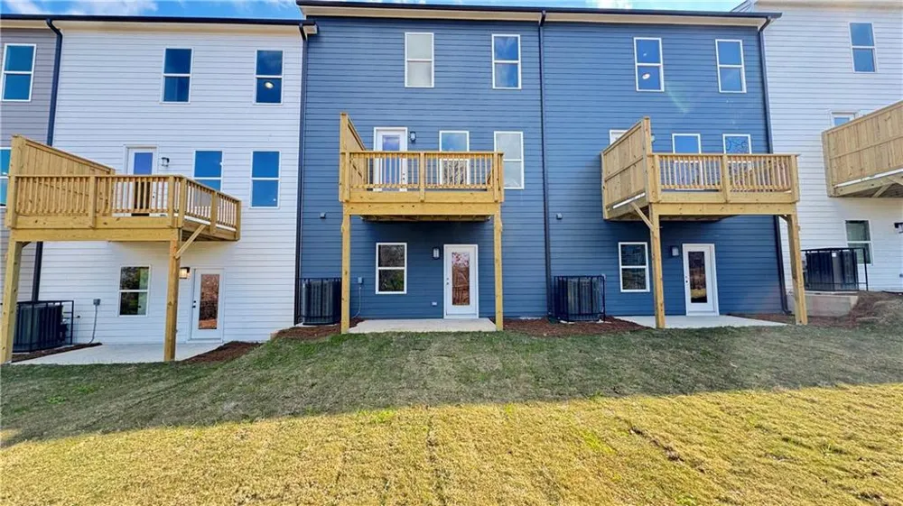 1443 Creekside Circle NW Atlanta, GA 30318