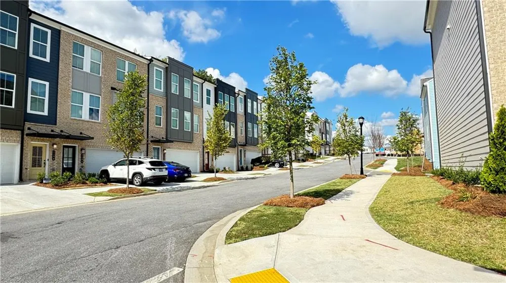 1443 Creekside Circle NW Atlanta, GA 30318