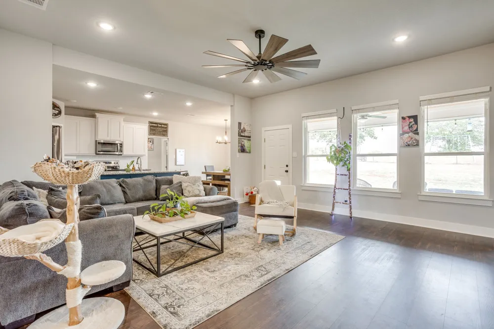 6202 FM 1902 Burleson, TX 76058