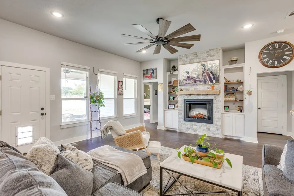 6202 FM 1902 Burleson, TX 76058