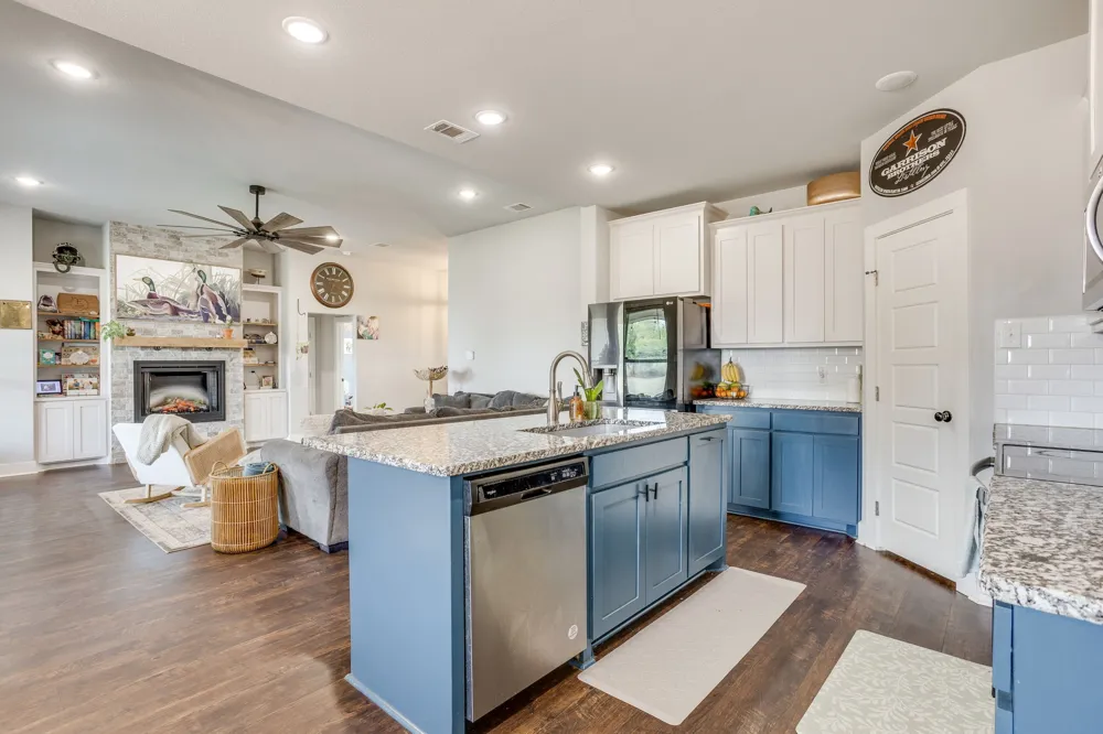 6202 FM 1902 Burleson, TX 76058