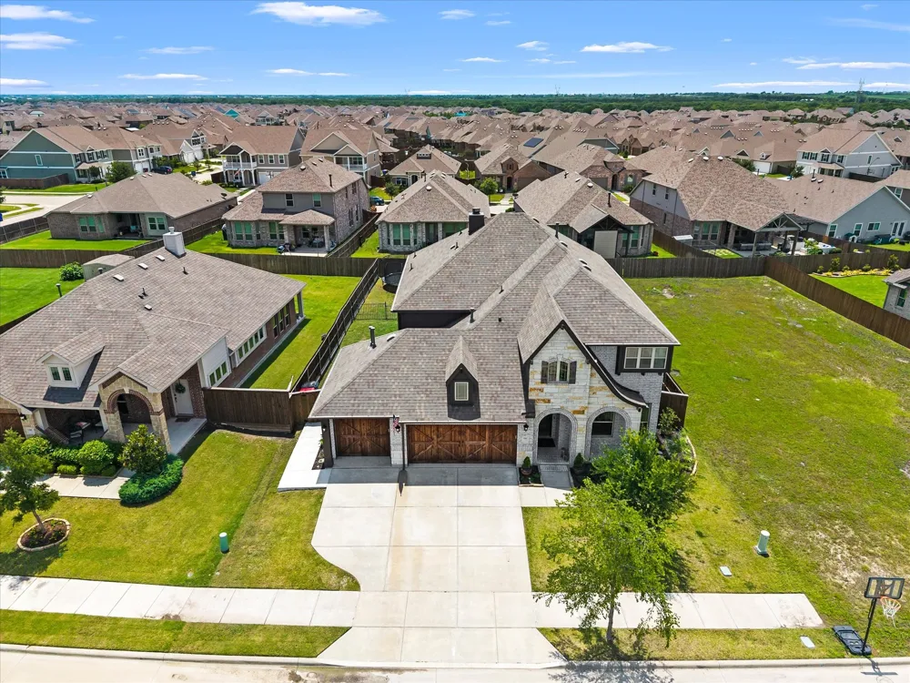 1042 Watercourse Place Royse City, TX 75189