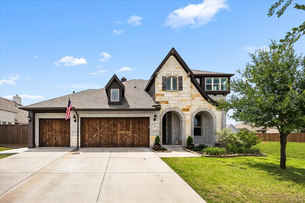 1042 Watercourse Place Royse City, TX 75189