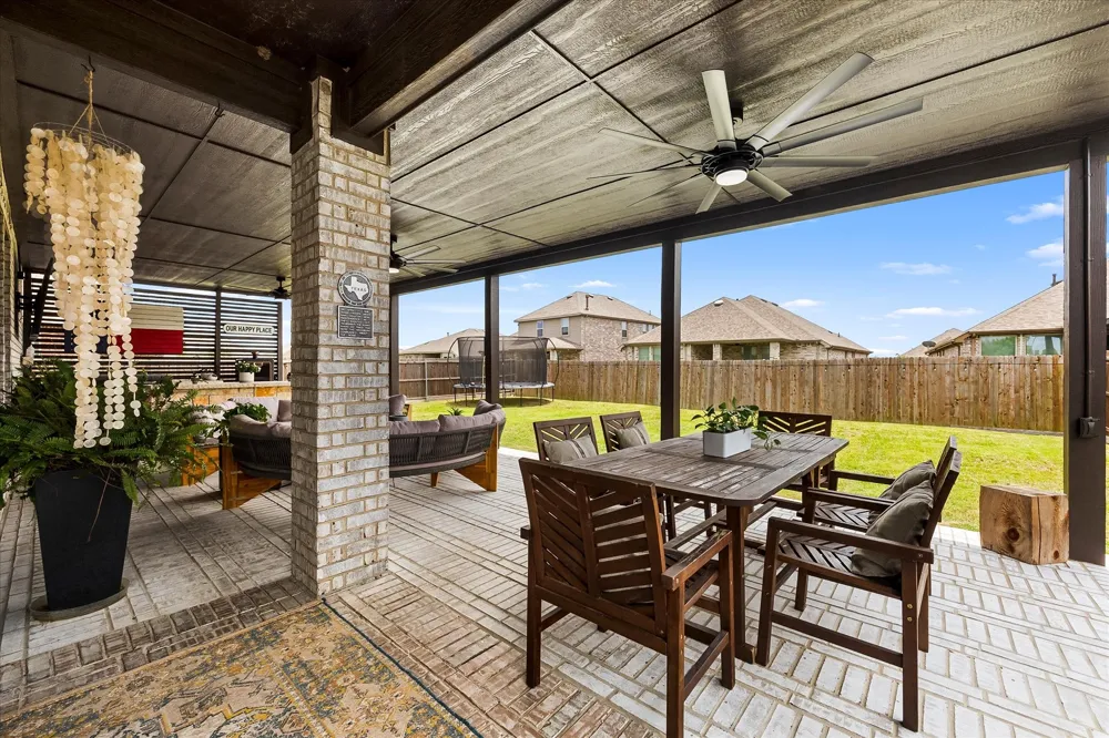 1042 Watercourse Place Royse City, TX 75189