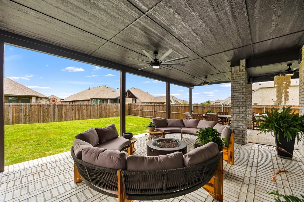 1042 Watercourse Place Royse City, TX 75189