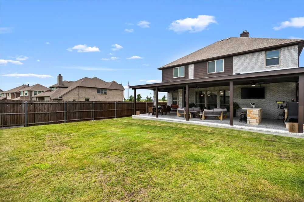 1042 Watercourse Place Royse City, TX 75189