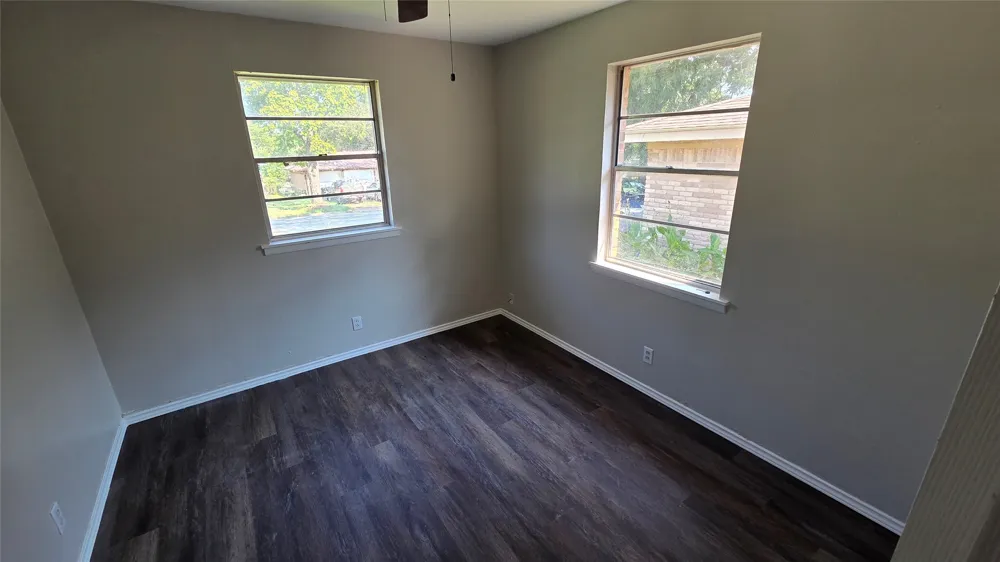 2015 Brenda Avenue Denison, TX 75020
