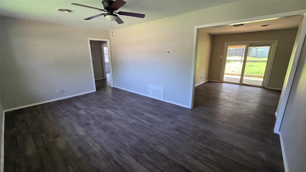 2015 Brenda Avenue Denison, TX 75020
