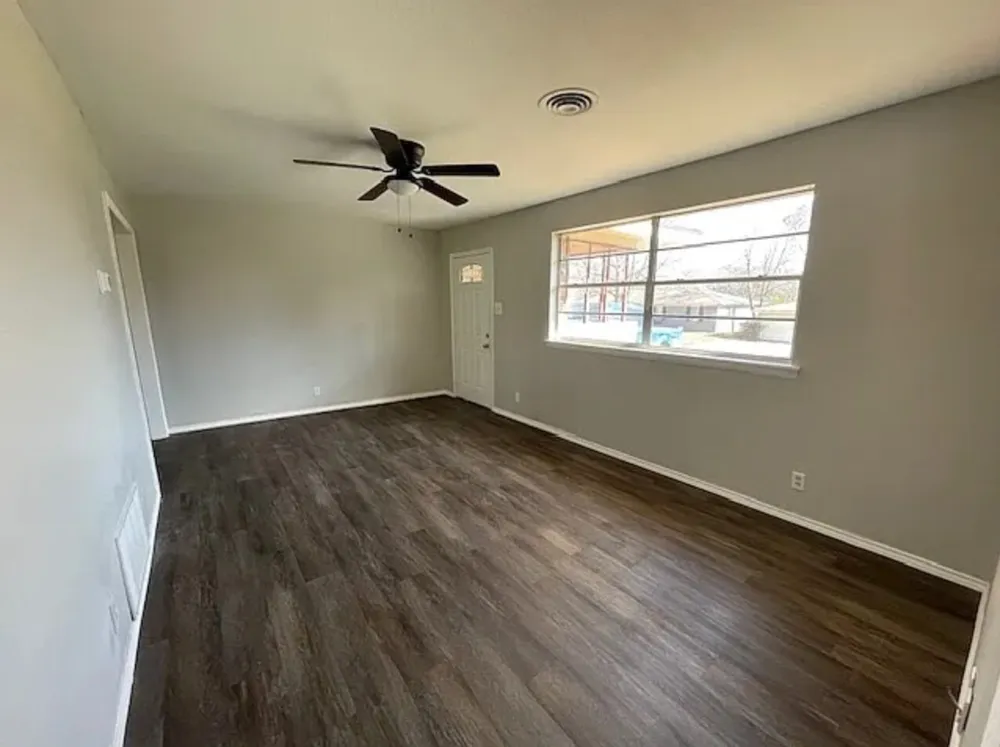 2015 Brenda Avenue Denison, TX 75020