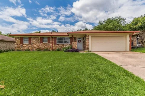 2015 Brenda Avenue