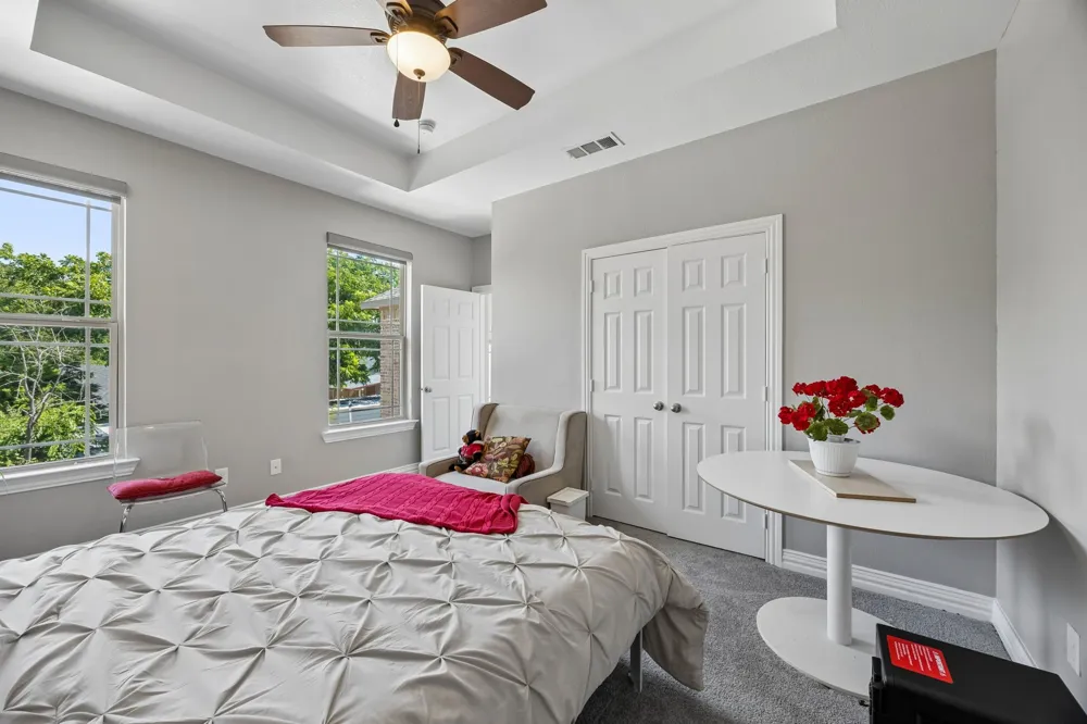 431 W Pioneer Drive Irving, TX 75061