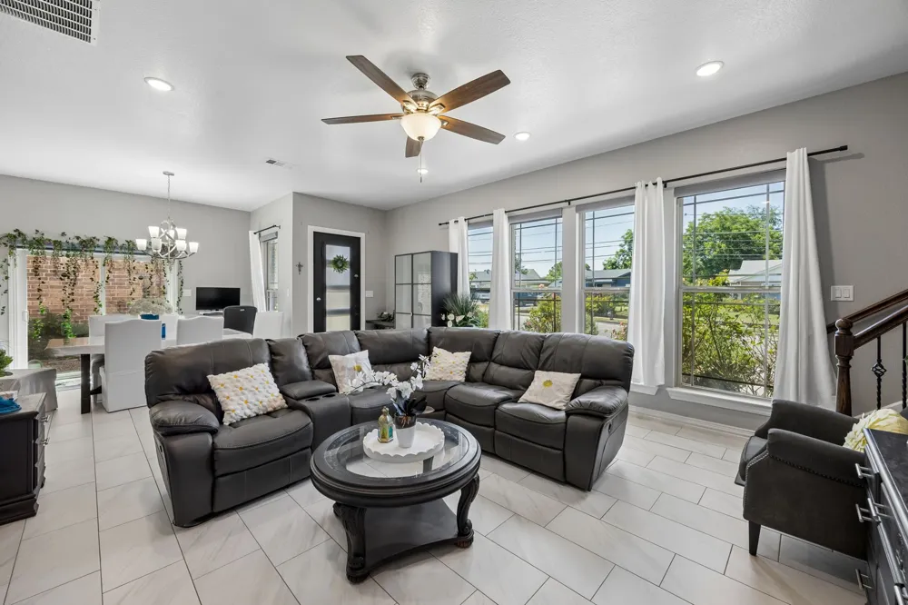 431 W Pioneer Drive Irving, TX 75061