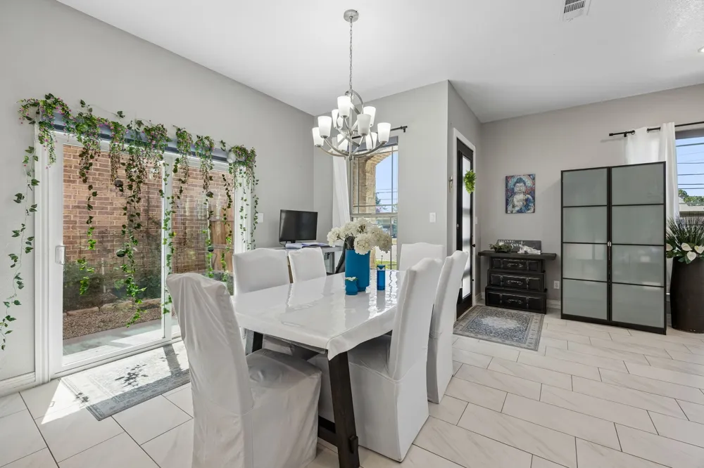 431 W Pioneer Drive Irving, TX 75061