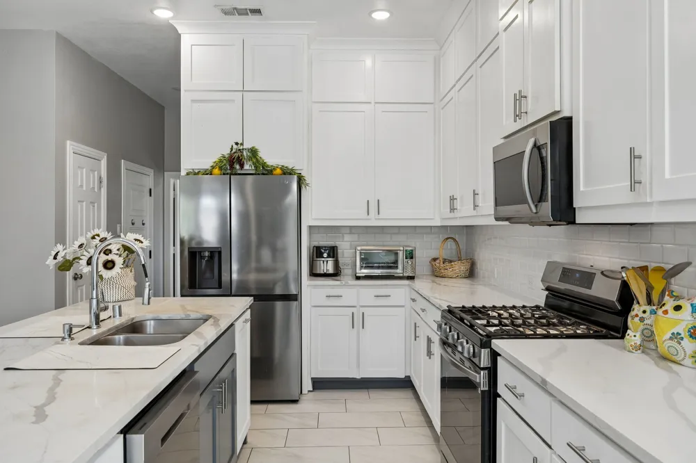 431 W Pioneer Drive Irving, TX 75061