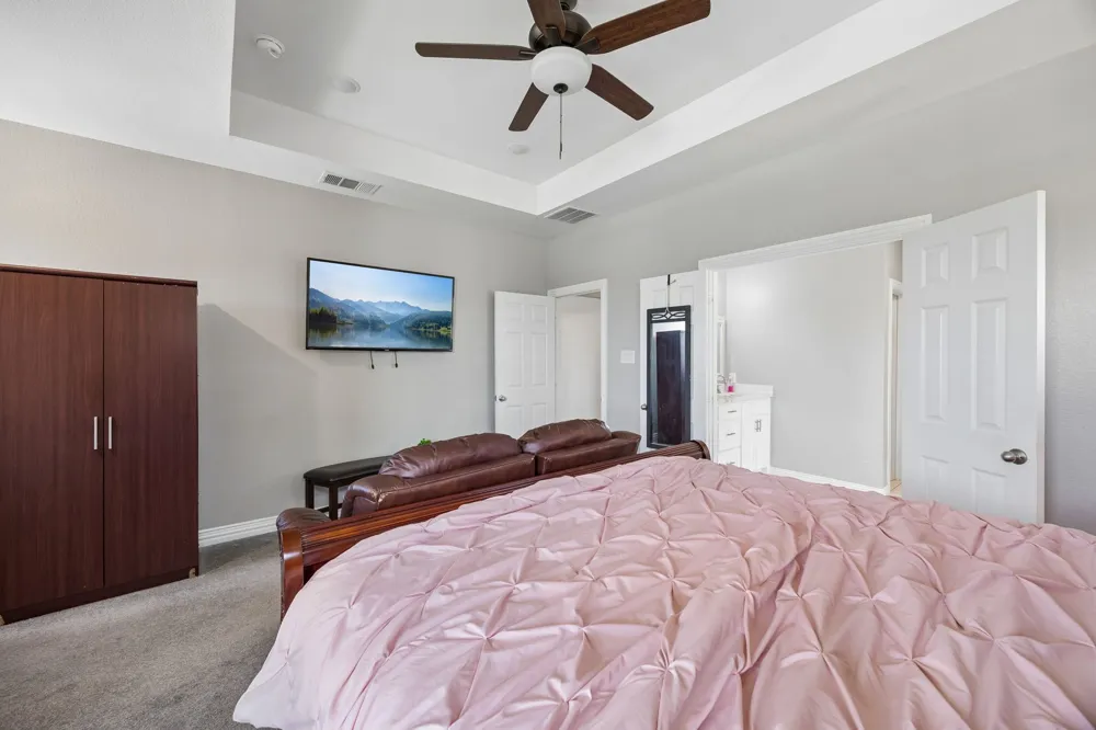 431 W Pioneer Drive Irving, TX 75061