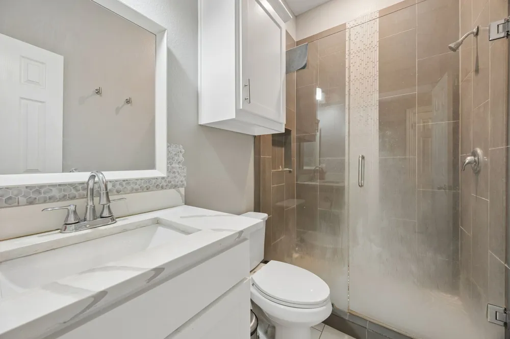 431 W Pioneer Drive Irving, TX 75061