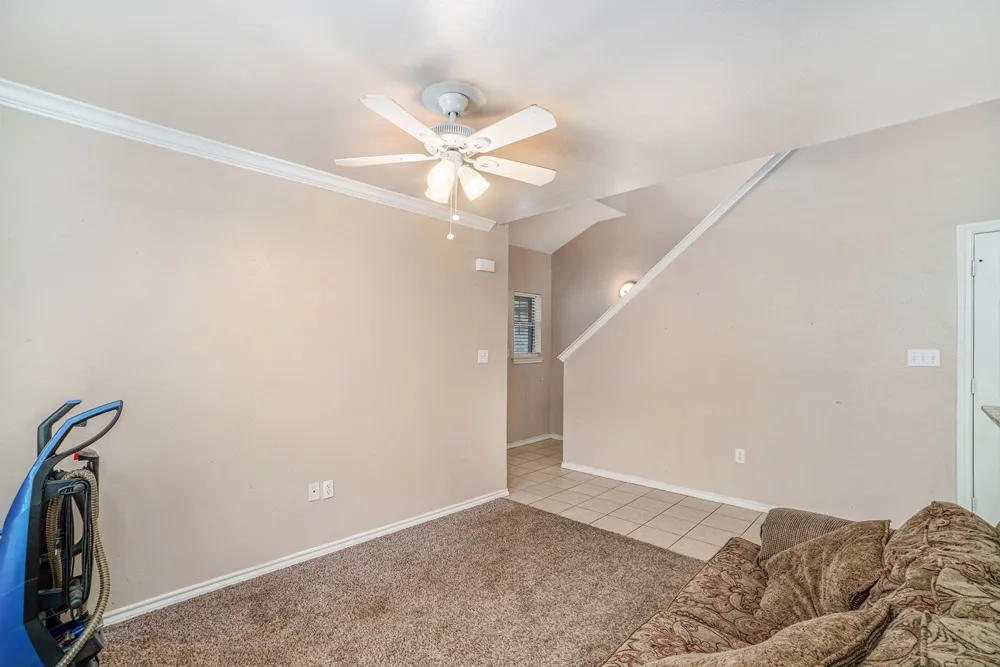 542 Mast Court Crowley, TX 76036