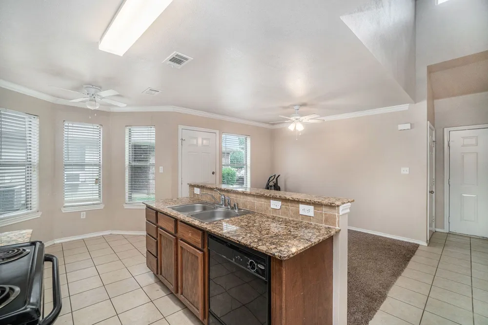 542 Mast Court Crowley, TX 76036