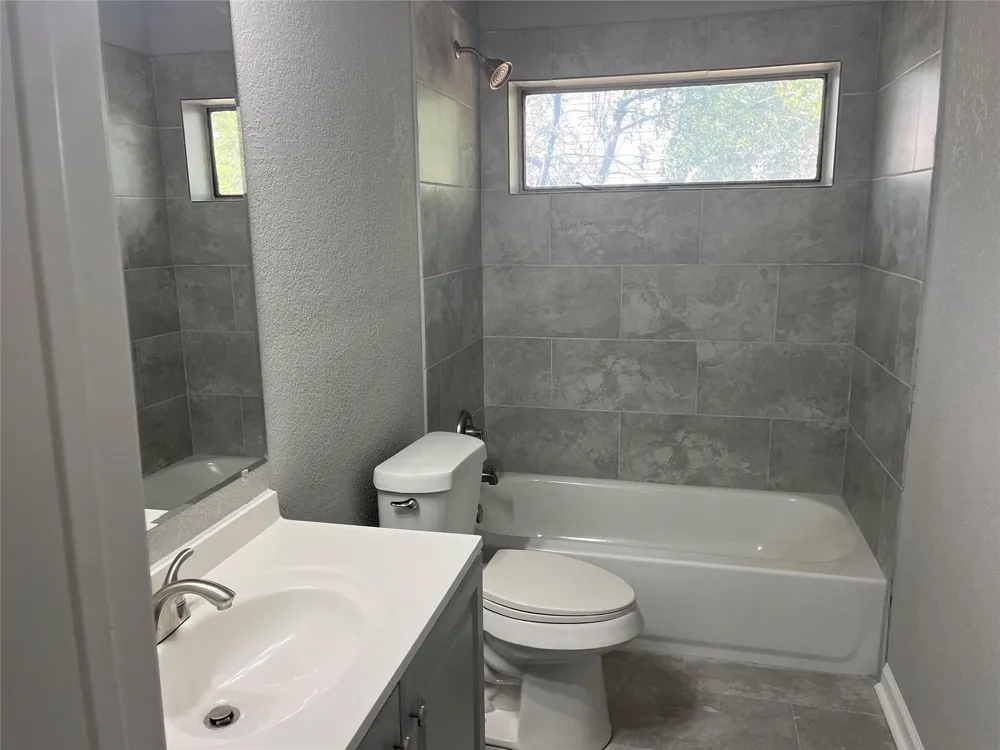 1021 Western Boulevard Arlington, TX 76013