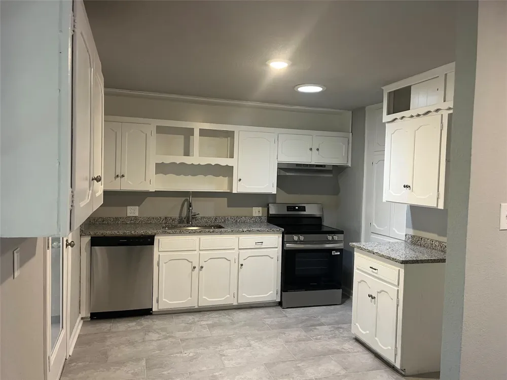 1021 Western Boulevard Arlington, TX 76013