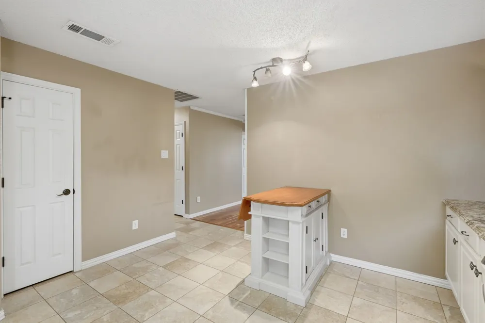1808 Rybovich Lane Mansfield, TX 76063