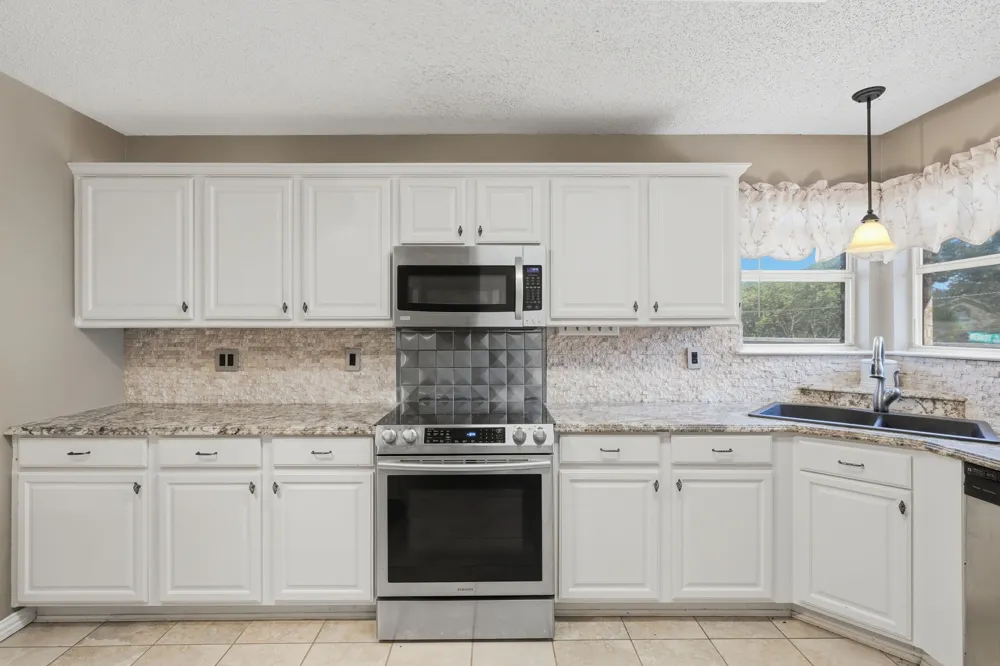 1808 Rybovich Lane Mansfield, TX 76063