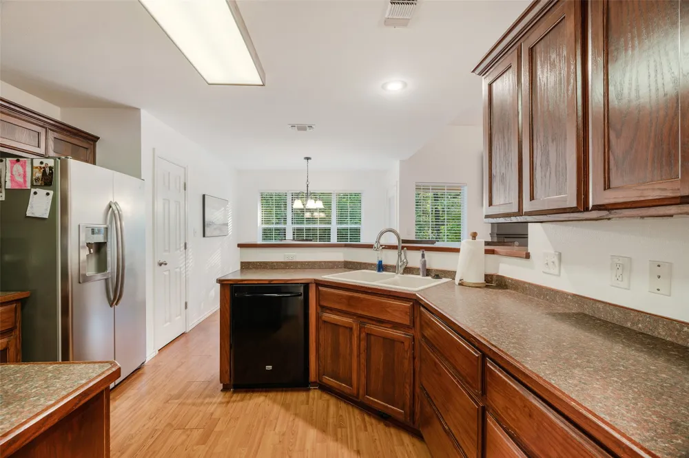 139 Parc Ouest Drive Paris, TX 75460