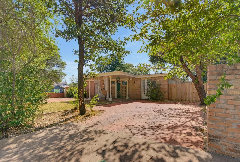 1042 Santos Street Abilene, TX 79605