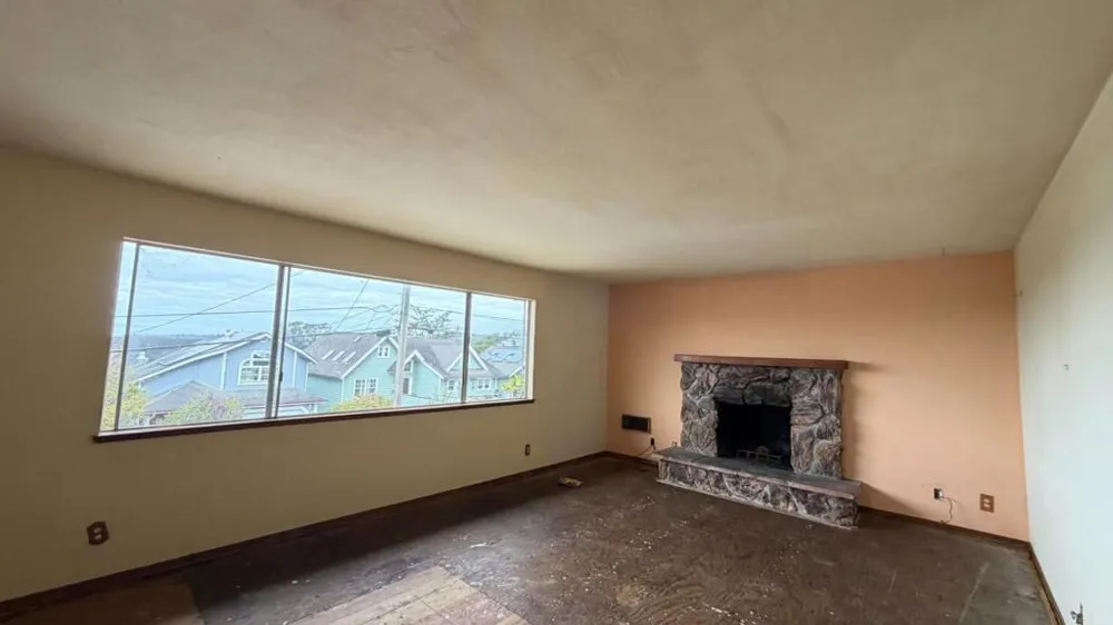 930 Ferdinand Avenue El Granada, CA 94018