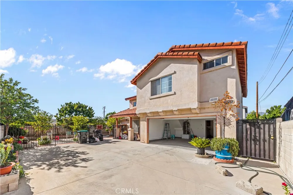 14755 Los Angeles Baldwin Park, CA 91706