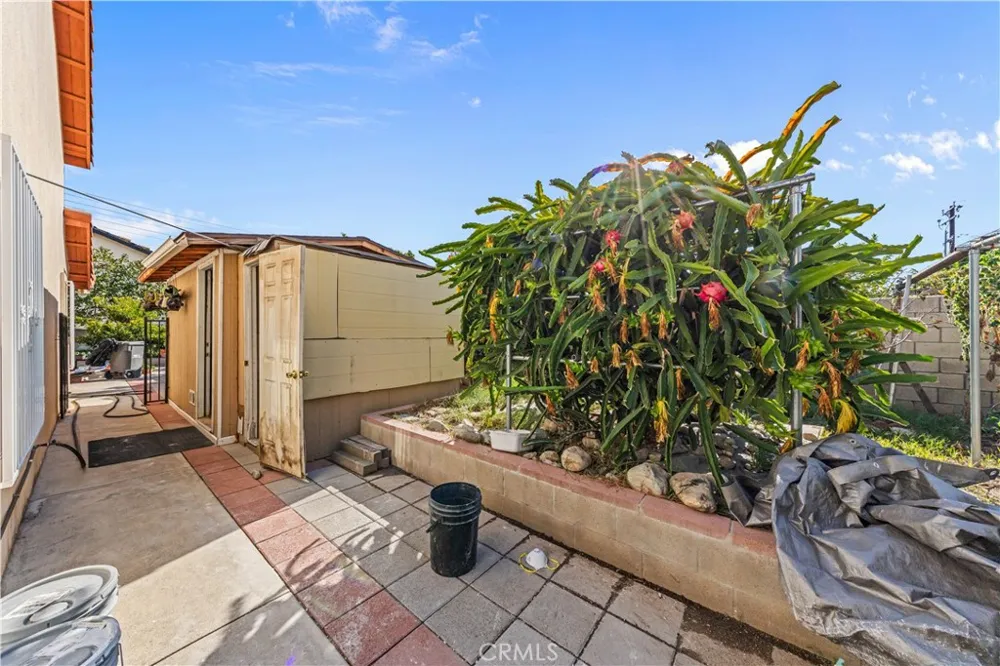 14755 Los Angeles Baldwin Park, CA 91706