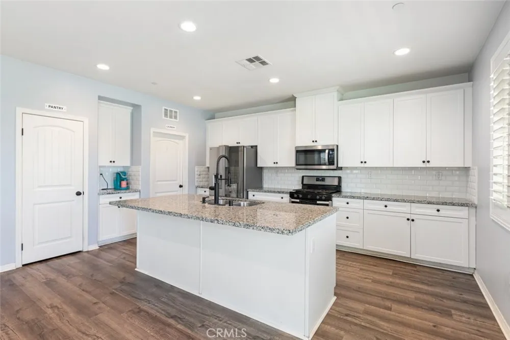 29342 Sword Fern Lake Elsinore, CA 92530