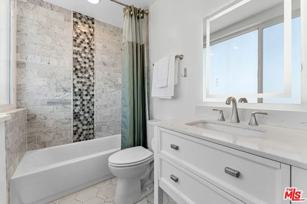 540 Kelton Avenue #501 Los Angeles, CA 90024