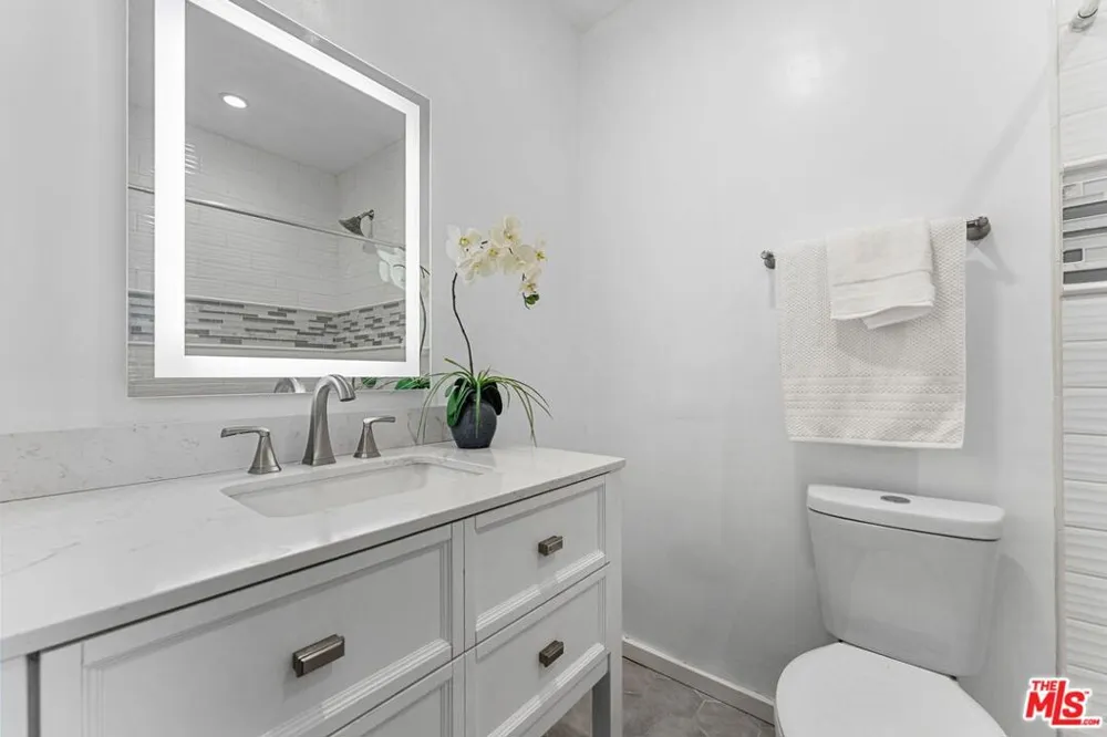 540 Kelton Avenue #501 Los Angeles, CA 90024