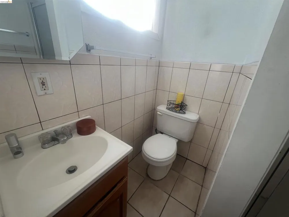 2209 E 22nd Street Oakland, CA 94606