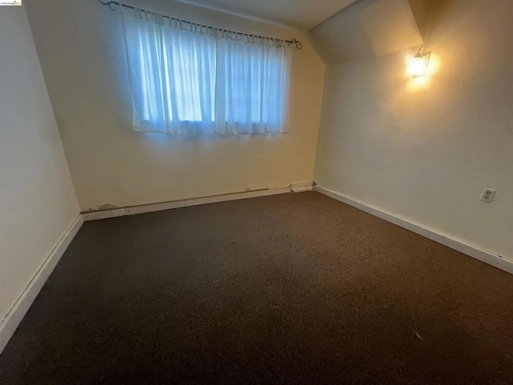 2209 E 22nd Street Oakland, CA 94606