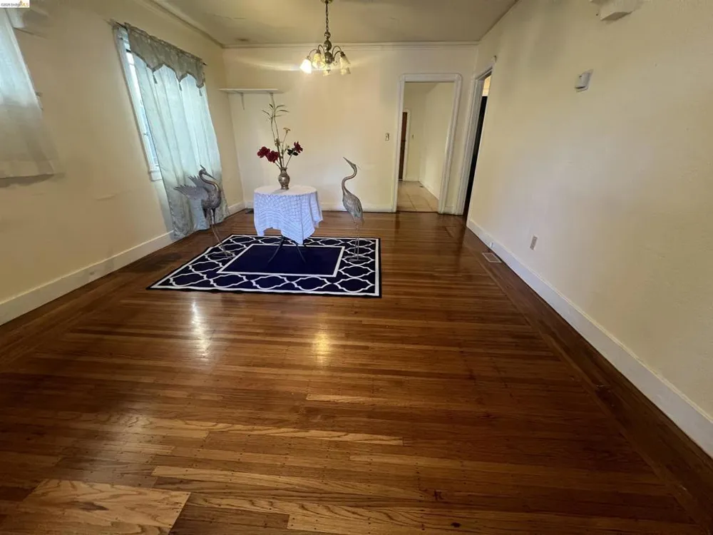 2209 E 22nd Street Oakland, CA 94606