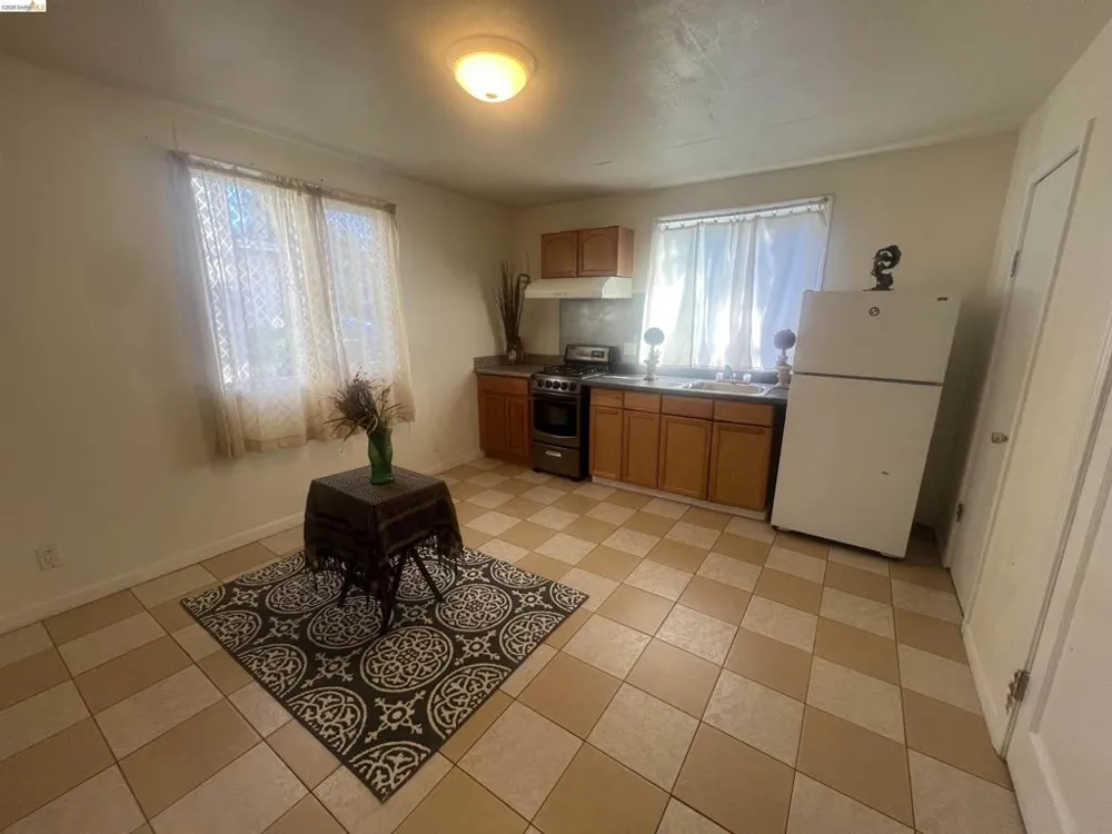 2209 E 22nd Street Oakland, CA 94606