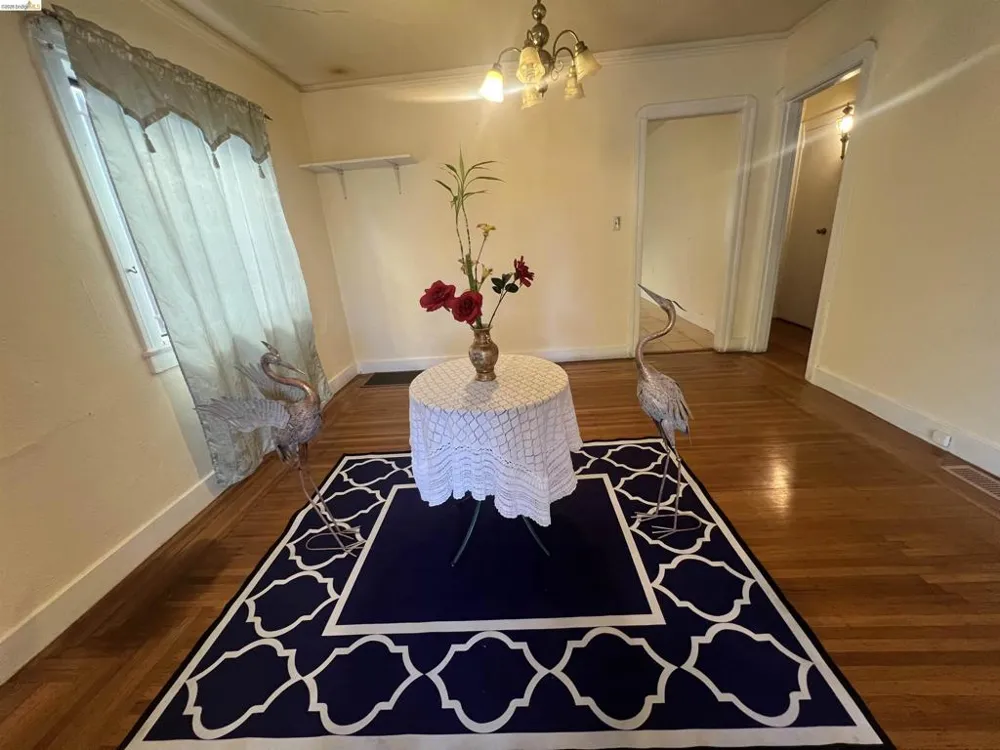 2209 E 22nd Street Oakland, CA 94606